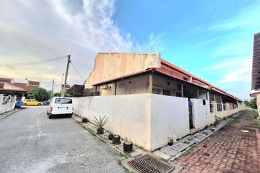 Kampung Lombong