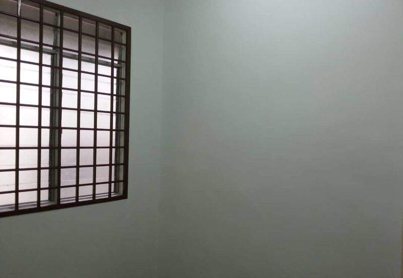 Taman Ehsan Jaya /3 bedrooms shop apartment/RM 800