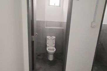 Eco Curve @ Eco Business Park 1