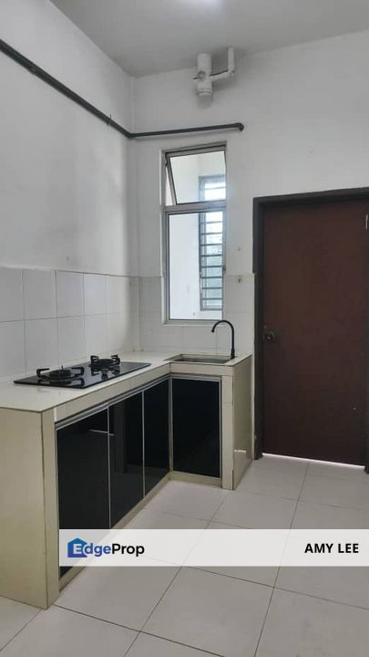 Larkin  / Suriamas Suite Apartment / 3 bedrooms / Partial, Johor, Johor Bahru