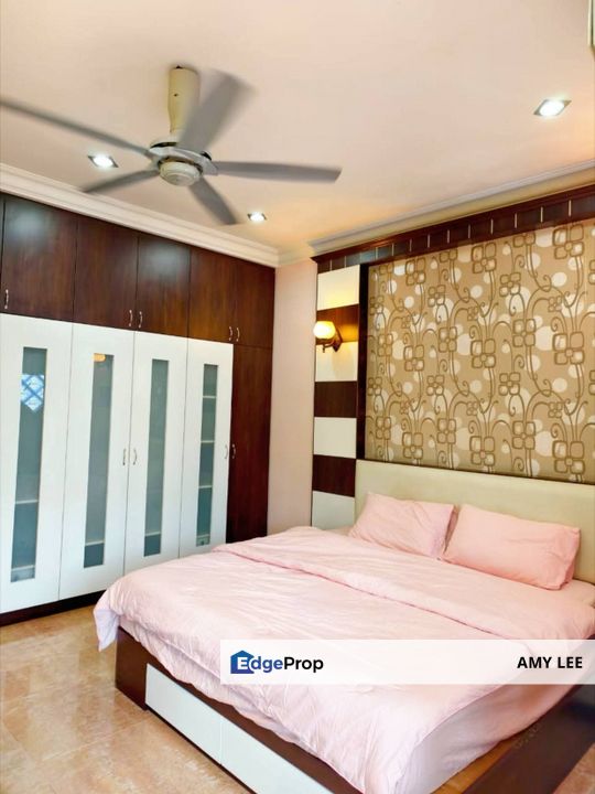 Taman Pelangi Indah/ 2 storey house 22 x 80 sf / move in condition, Johor, Ulu Tiram