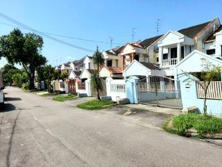 Bandar Permas Jaya / Double Storey / Endlot , Johor, Johor Bahru