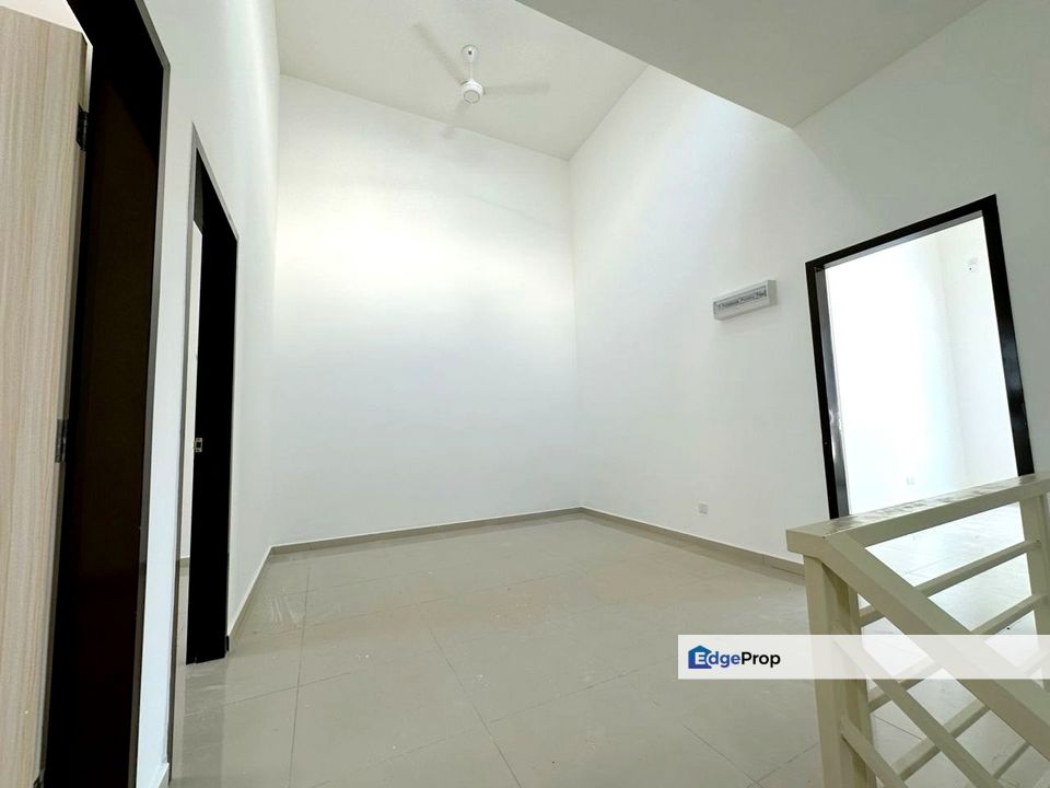 Bandar Layangkasa / Jalan Wau Merak, Johor, Pasir Gudang