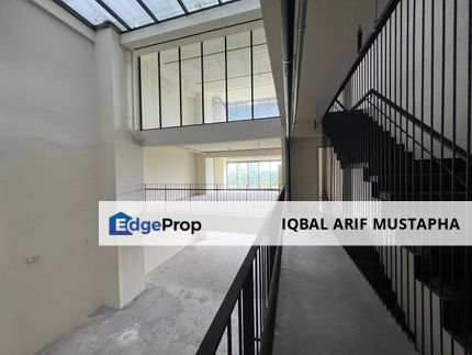 PARTIALLY FITTED Tamarind Square Triplex Retail For RENT High Traffic Exposure unit! 5251 Sqft!!, Selangor, Cyberjaya