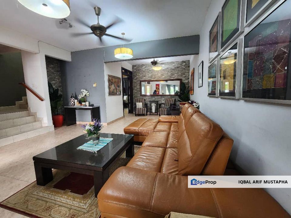 Seksyen 7 Shah Alam for Sale 22x75 Renovated unit! Move in condition! Nearby UiTM, Unisel and Restaurants! View to offer!, Selangor, Shah Alam