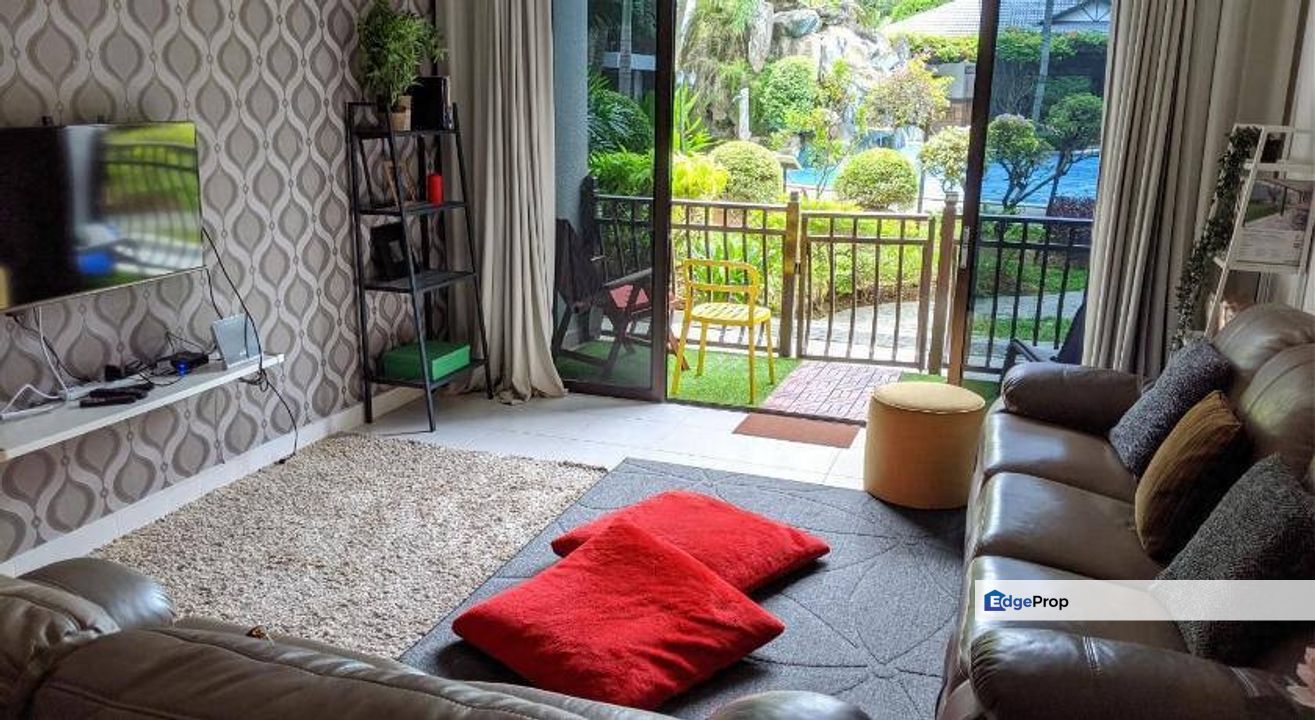 For Sale: Fully Furnished Unit, Facing Swimmingpool, Selangor, Cyberjaya