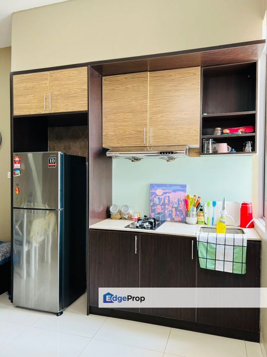 VEGA RESIDENSI 1 CONDOMINIUM, CYBERJAYA FOR SALE! Price Negotiable, Selangor, Cyberjaya