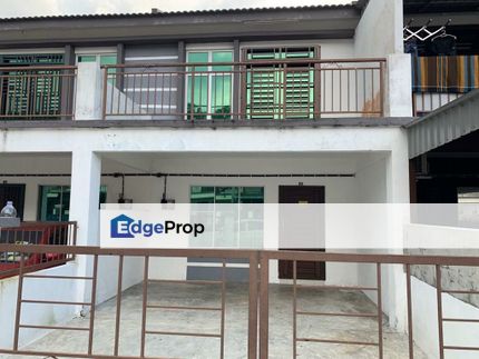 Double Storey Jalan Tempua Taman Scientex Pasir Gudang, Johor, Pasir Gudang