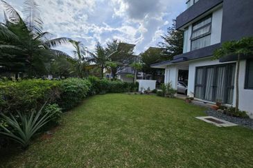  Sera Twin Villa Twin Villa Presint 8 Putrajaya, 3 Storey Lakeview With Pool