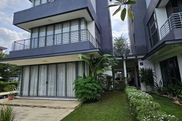  Sera Twin Villa Twin Villa Presint 8 Putrajaya, 3 Storey Lakeview With Pool