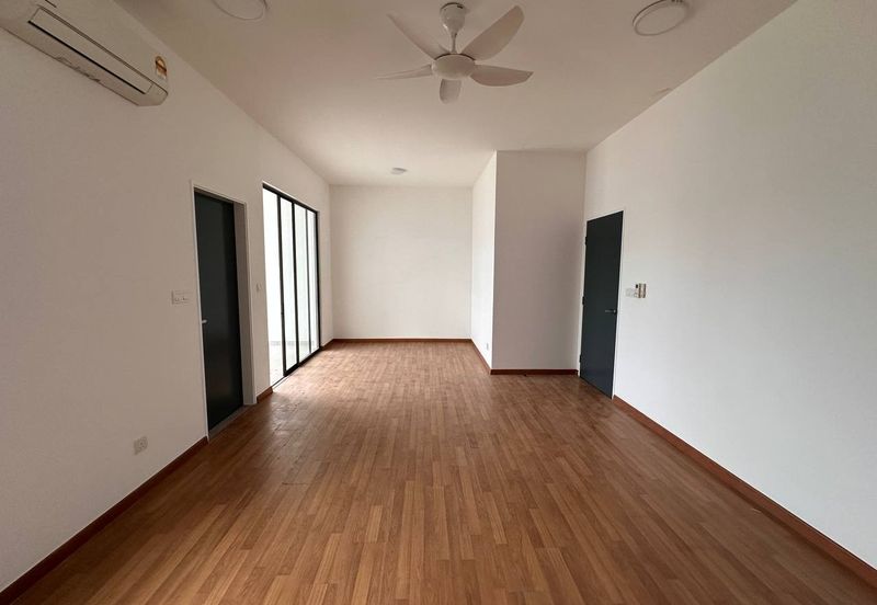 Ayden Townhouse Warisan Puteri