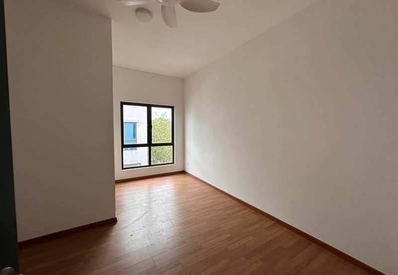 Ayden Townhouse Warisan Puteri