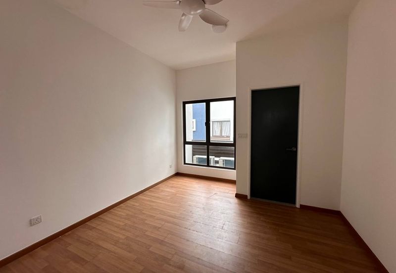 Ayden Townhouse Warisan Puteri