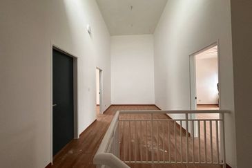 Ayden Townhouse Warisan Puteri