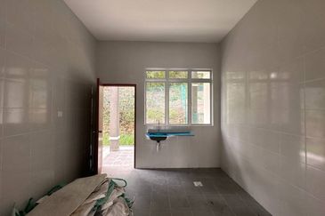 Taman Desa Bestari, Salak Tinggi