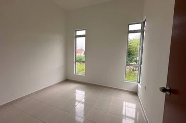 Taman Desa Bestari, Salak Tinggi