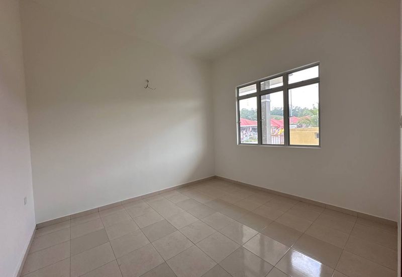 Taman Desa Bestari, Salak Tinggi