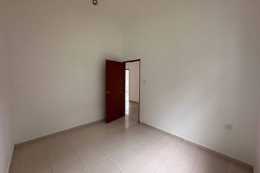 Taman Desa Bestari, Salak Tinggi