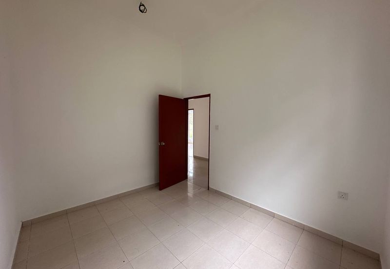 Taman Desa Bestari, Salak Tinggi