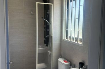 Ayden Townhouse Warisan Puteri