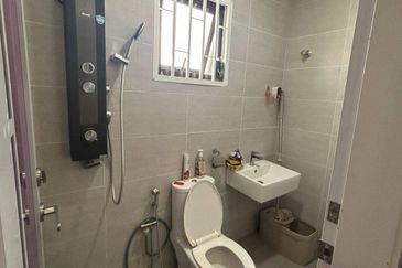 Ayden Townhouse Warisan Puteri