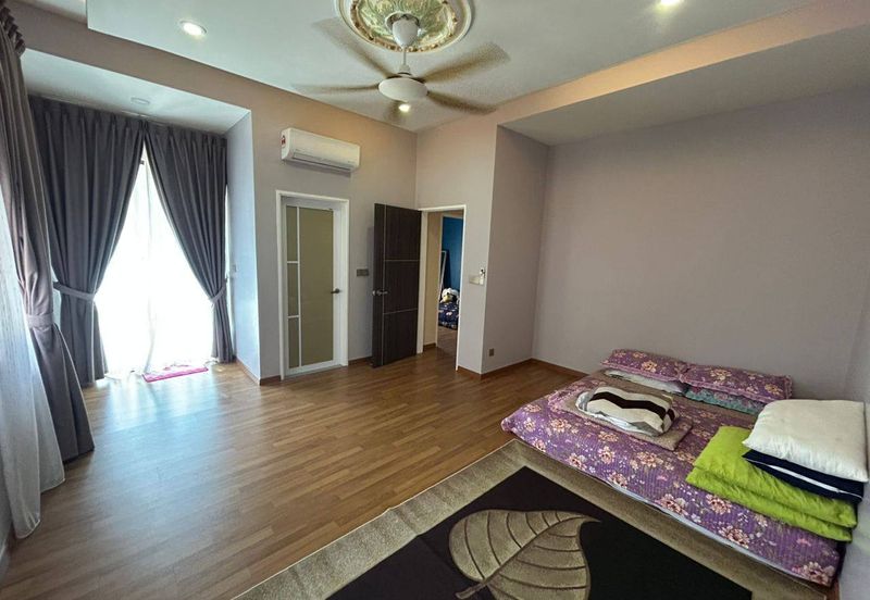 Ayden Townhouse Warisan Puteri