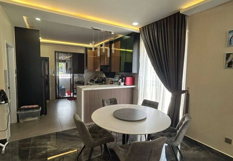 Ayden Townhouse Warisan Puteri