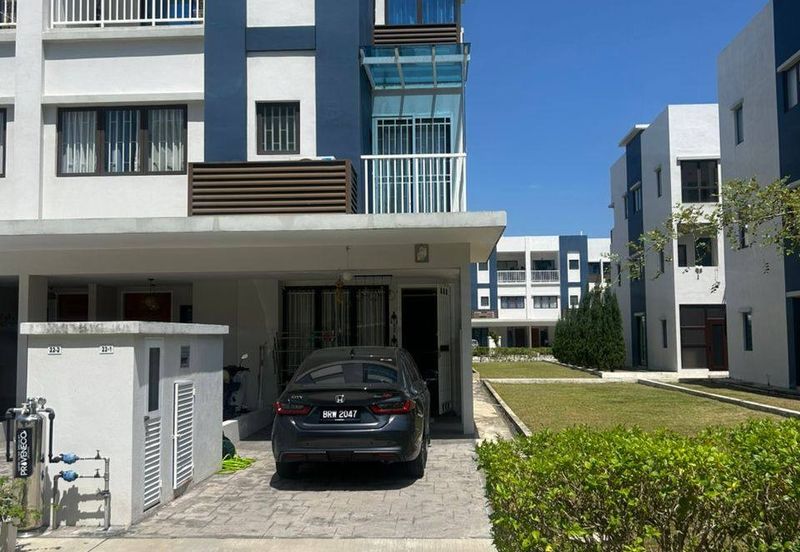 Ayden Townhouse Warisan Puteri