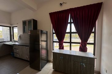 Ayden Townhouse Warisan Puteri