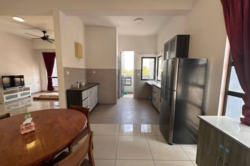 Ayden Townhouse Warisan Puteri