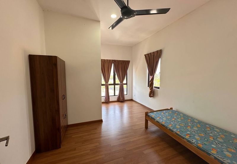 Ayden Townhouse Warisan Puteri