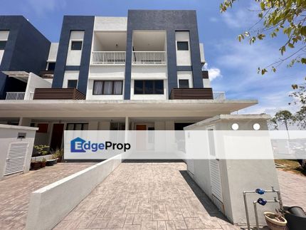 Ayden Townhouse Warisan Puteri Sepang, Selangor, Sepang