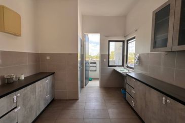 Ayden Townhouse Warisan Puteri