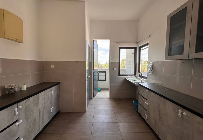 Ayden Townhouse Warisan Puteri