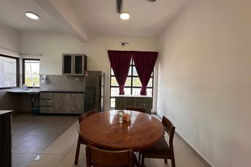 Ayden Townhouse Warisan Puteri