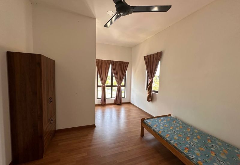 Ayden Townhouse Warisan Puteri