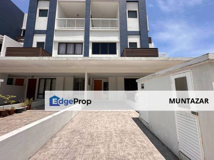 Corner Ayden Townhouse Warisan Puter, Selangor, Sepang