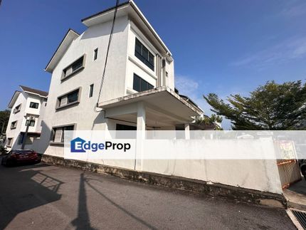 End Lot 3 Storey Terrace Taman Desa Kasia, Nilai , Negeri Sembilan, Nilai
