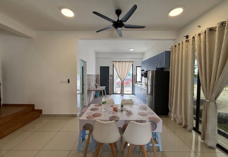 Ayden Townhouse Warisan Puteri