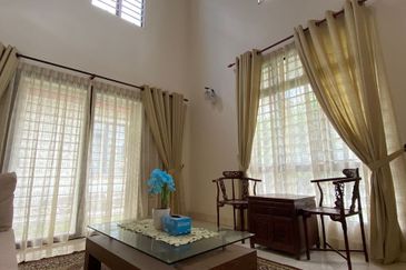 BANDAR ENSTEK (JENTAYU)