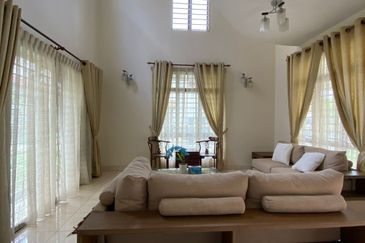 BANDAR ENSTEK (JENTAYU)