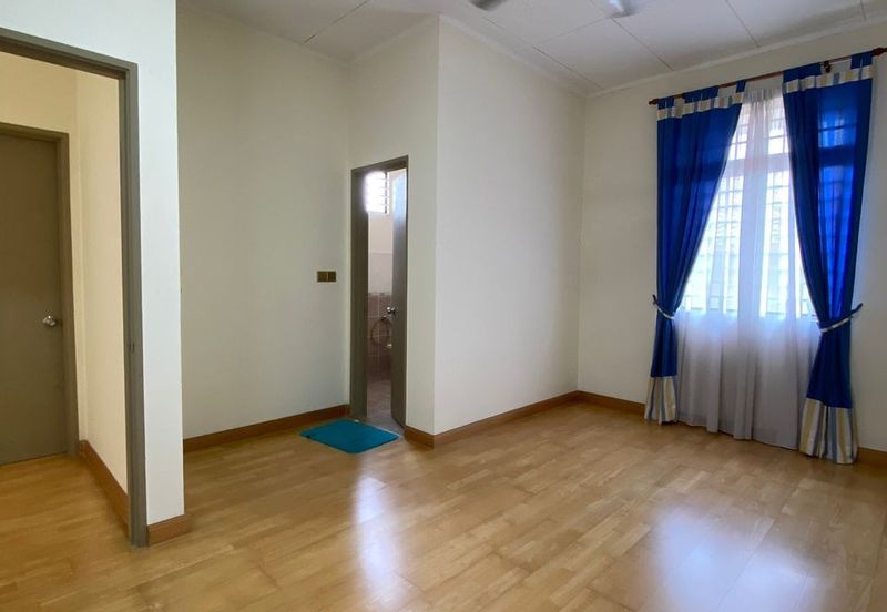 BANDAR ENSTEK (JENTAYU)