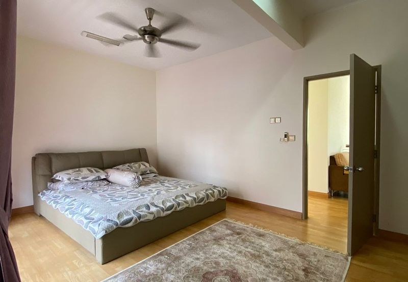 BANDAR ENSTEK (JENTAYU)