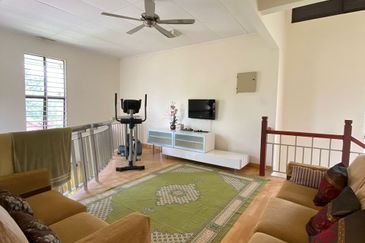 BANDAR ENSTEK (JENTAYU)