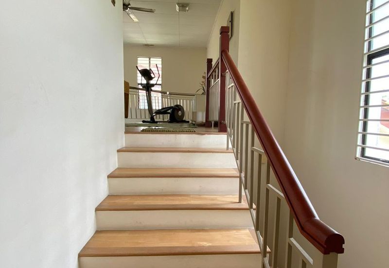 BANDAR ENSTEK (JENTAYU)