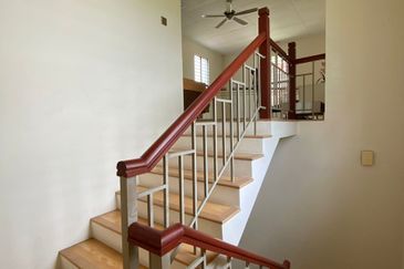 BANDAR ENSTEK (JENTAYU)