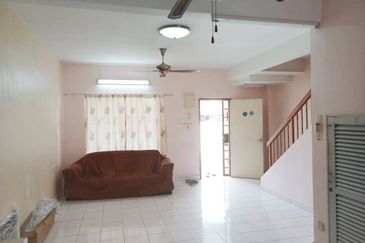 Taman Pinggiran Putra