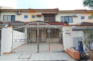 Taman Pinggiran Putra