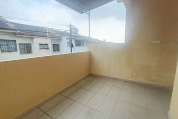 Taman Pinggiran Putra