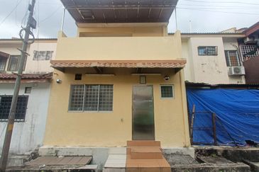 Taman Pinggiran Putra